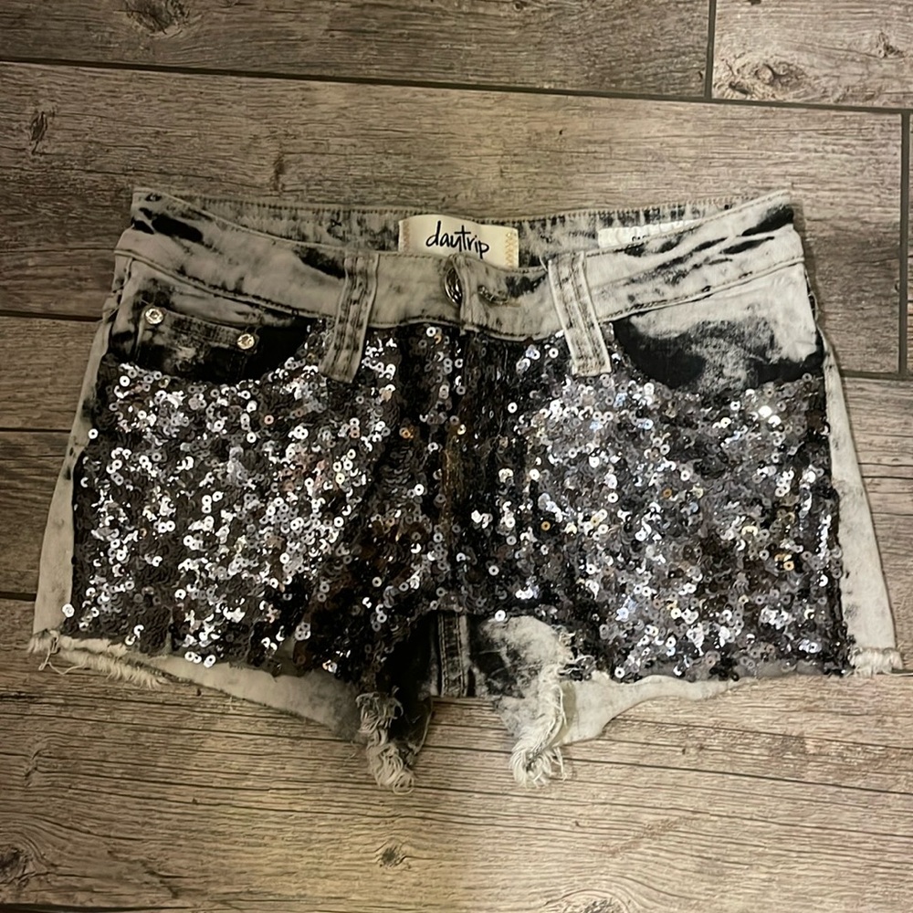 Daytrip shorts size 25